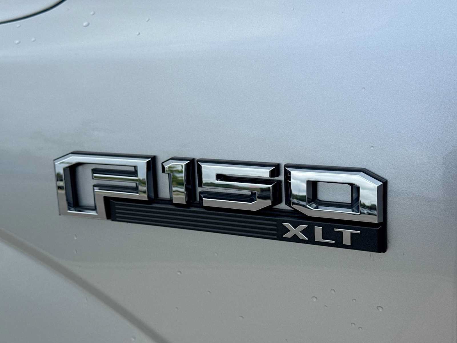 Used 2019 Ford F150 XLT w/ Equipment Group 302A Luxury AWD/4WD image 12