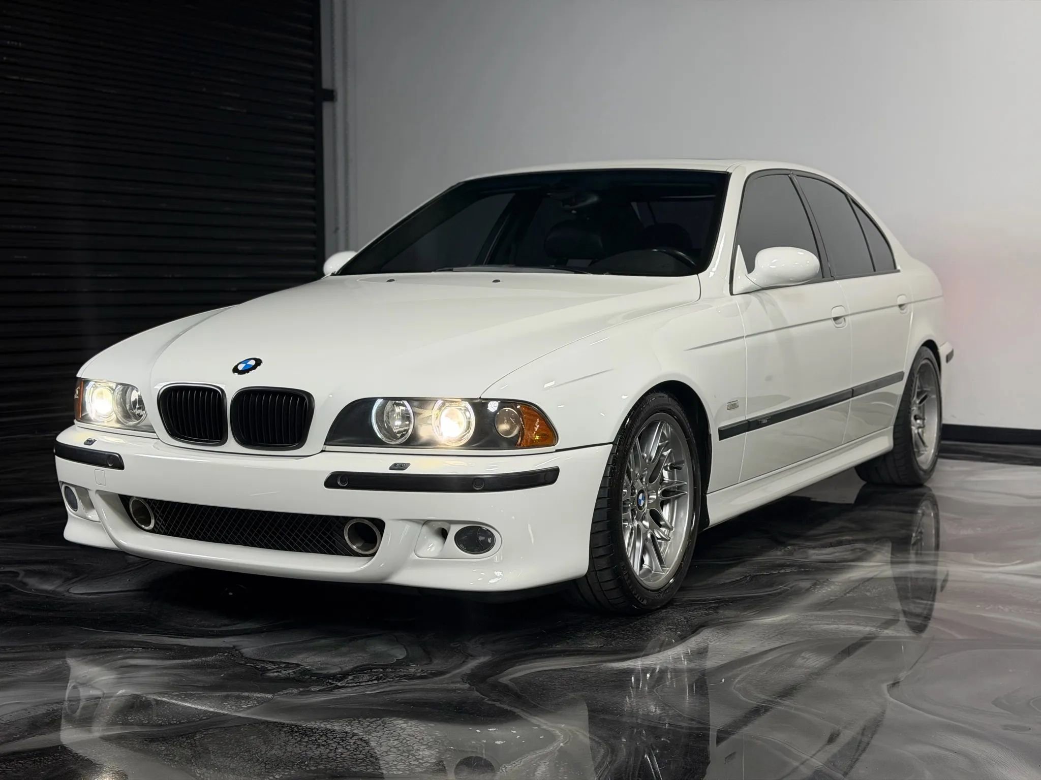 Used 2003 BMW M5 image 7