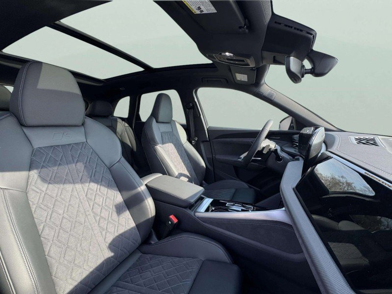 New 2025 Audi SQ5 Premium Plus image 19