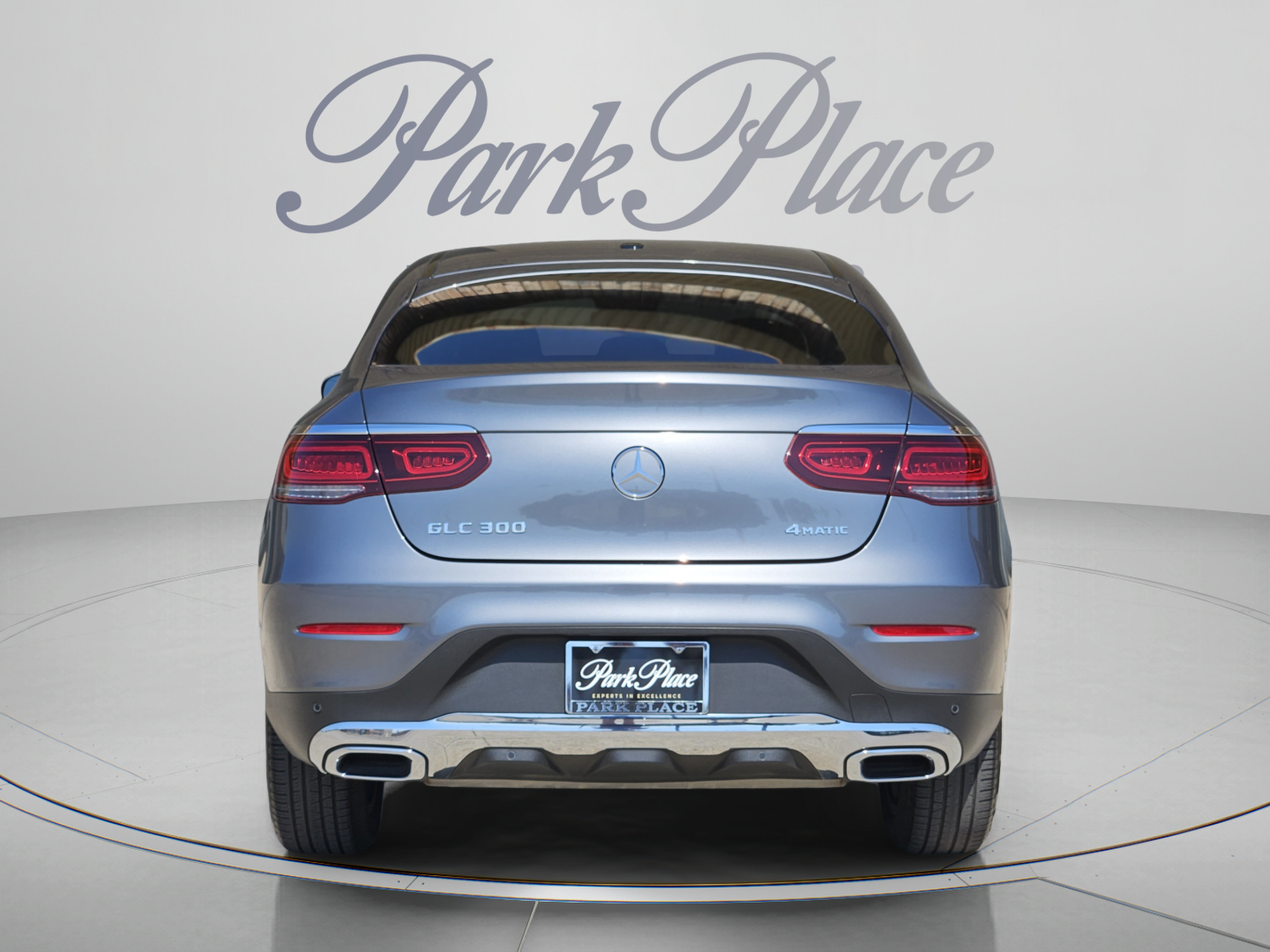 Used 2023 Mercedes-Benz GLC 300 4MATIC Coupe image 4