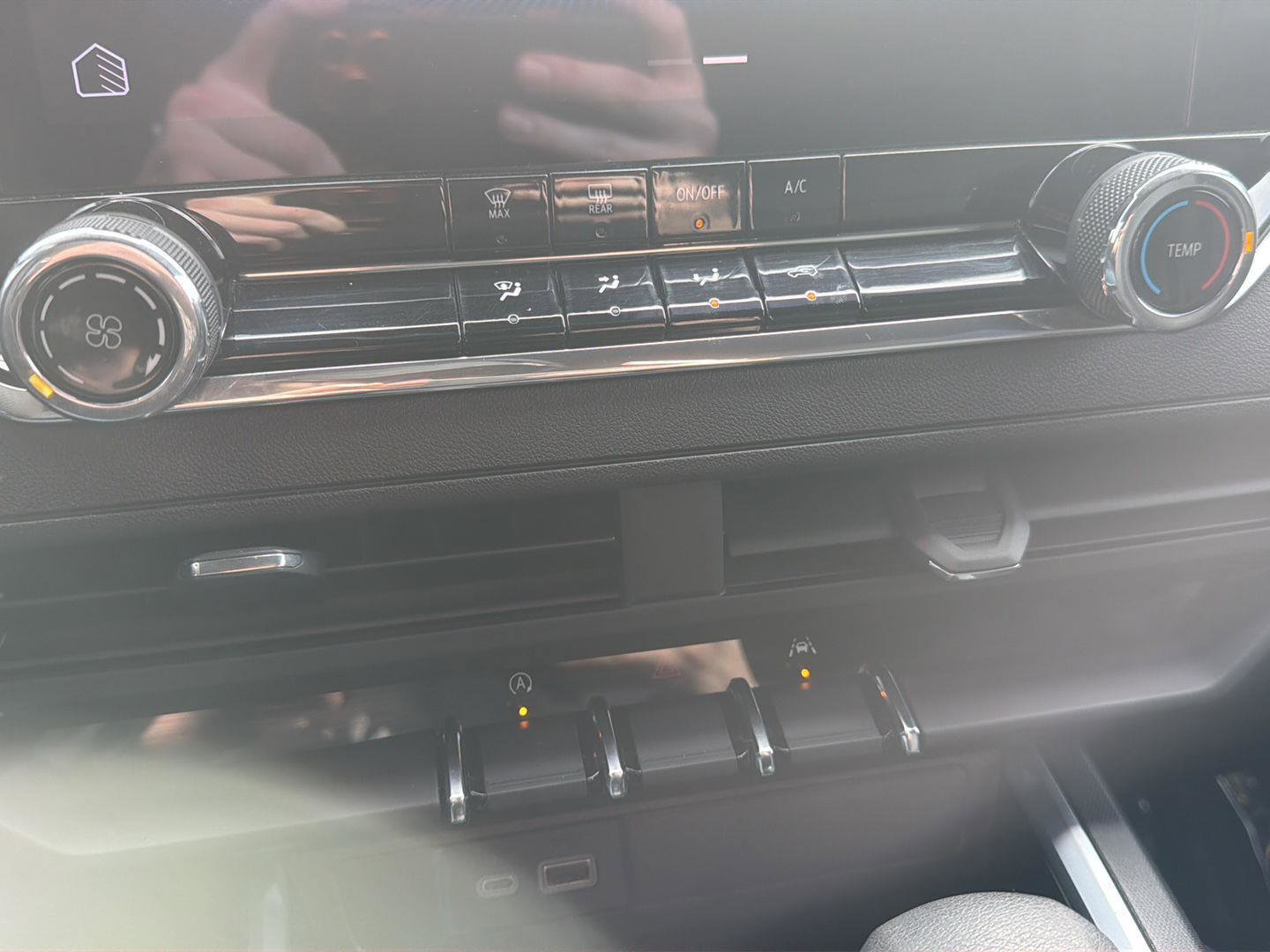 Used 2024 Chevrolet Colorado Trail Boss w/ Safety Package image 26