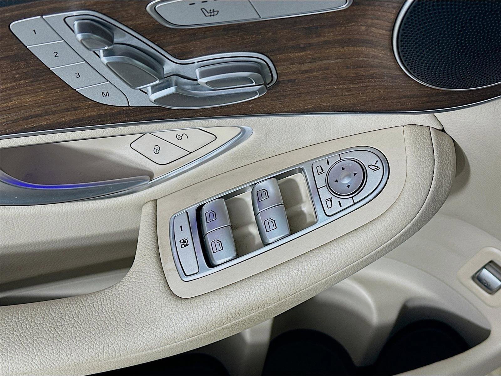 Used 2022 Mercedes-Benz GLC 300 4MATIC image 24