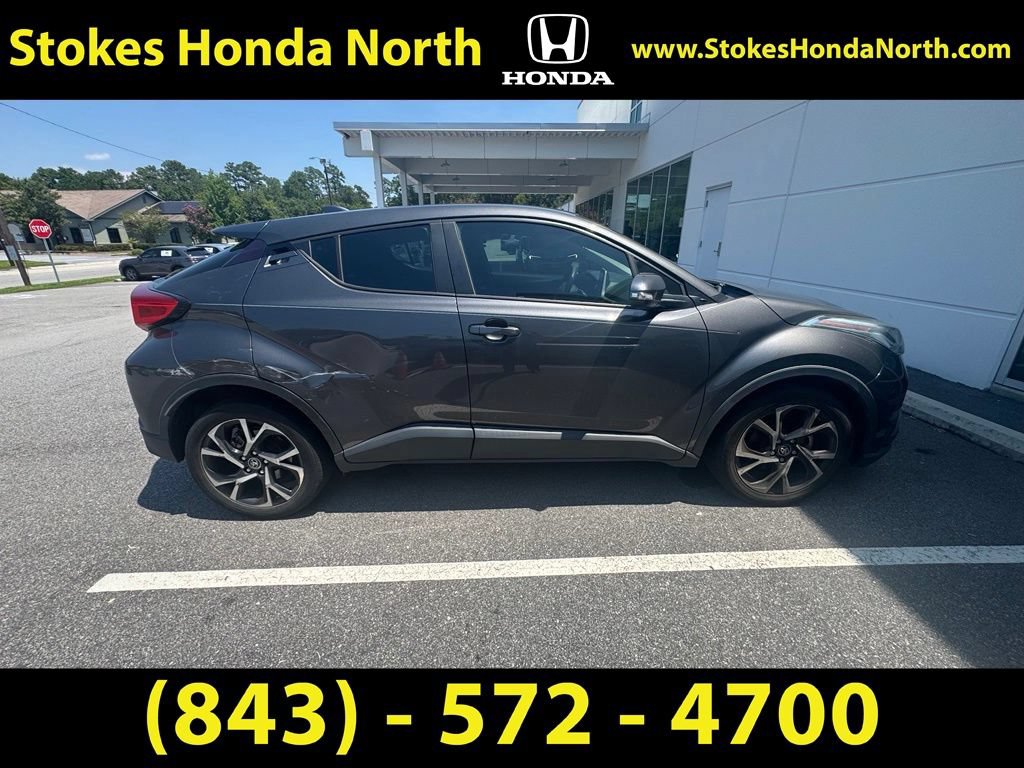 Used 2021 Toyota C-HR LE FWD image 4