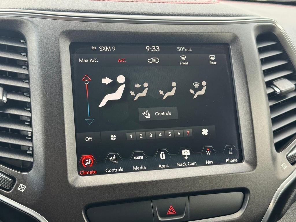 Used 2020 Jeep Cherokee Trailhawk w/ Cold Weather Group image 22