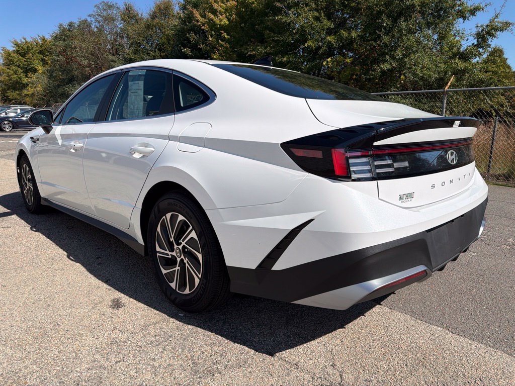 Used 2026 Hyundai Sonata Blue FWD image 4