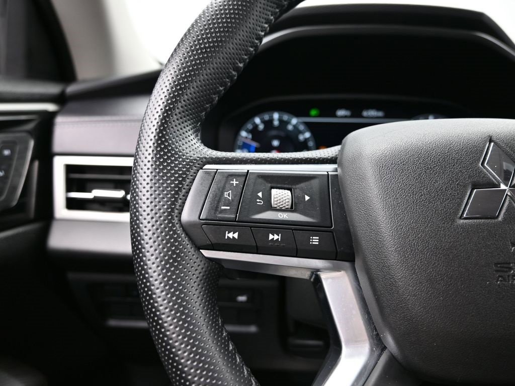Used 2024 Mitsubishi Outlander SEL image 51