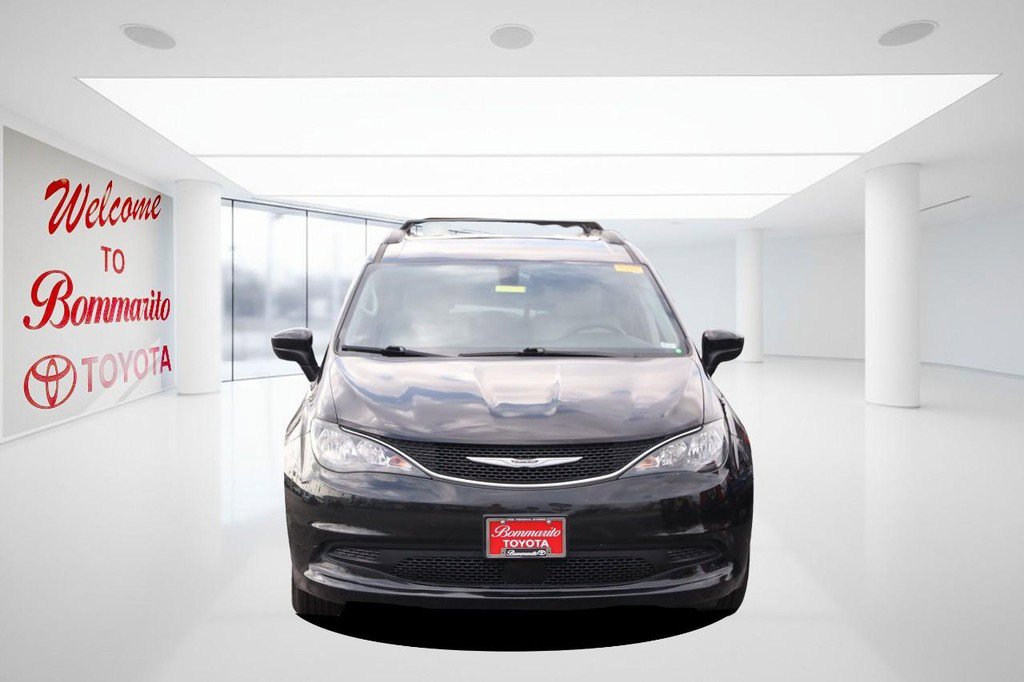 Used 2021 Chrysler Voyager Lxi image 4