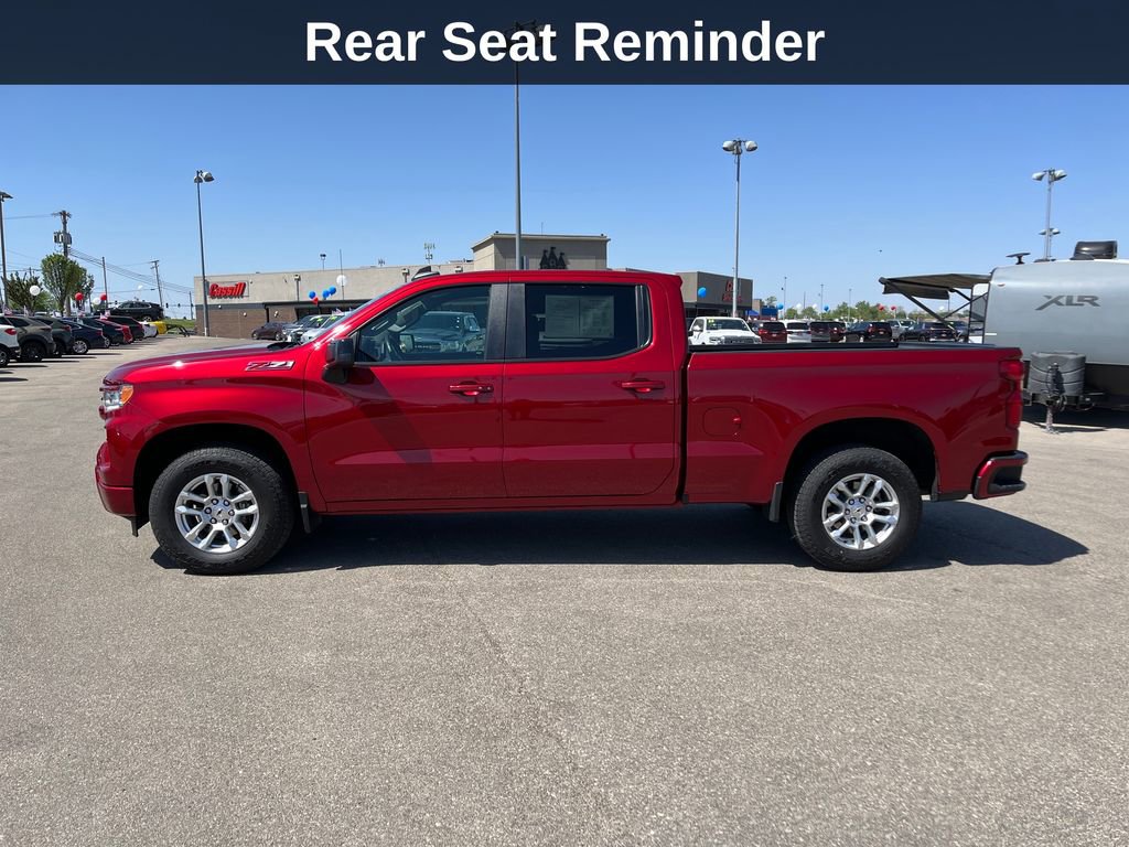 Used 2023 Chevrolet Silverado 1500 RST AWD/4WD image 2