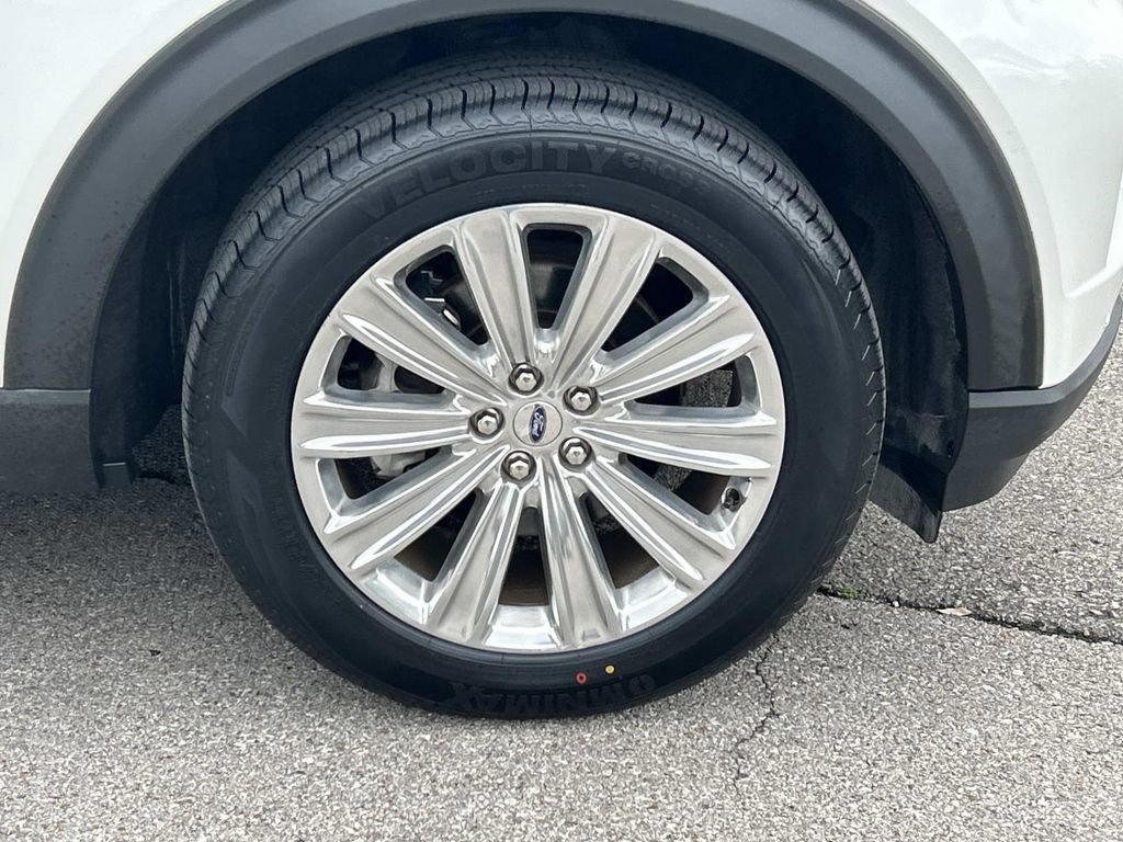 Used 2021 Ford Explorer Limited w/ Equipment Group 301A image 9