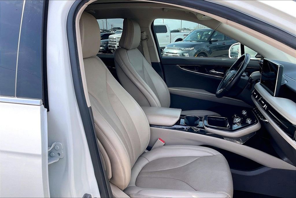 Used 2022 Lincoln Nautilus Reserve w/ Luxury Package FWD image 30