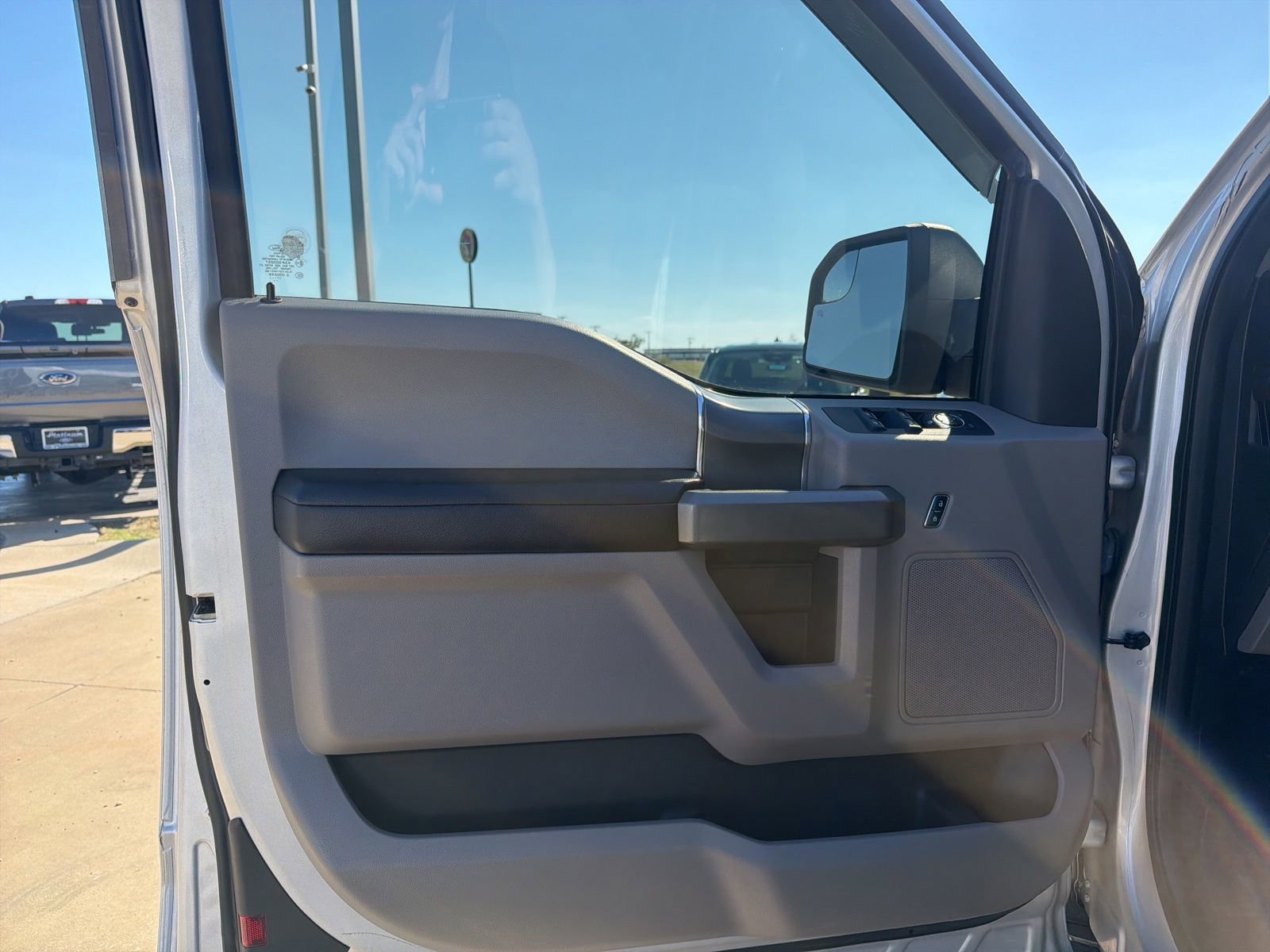 Used 2018 Ford F150 XLT w/ Equipment Group 301A Mid AWD/4WD image 15