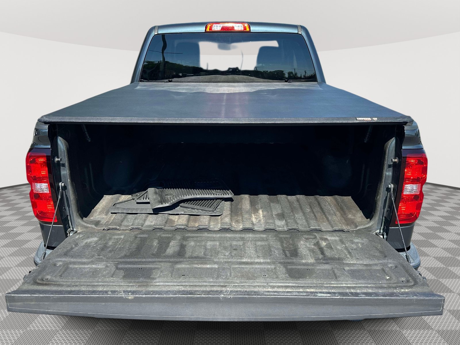 Used 2018 Chevrolet Silverado 1500 LT AWD/4WD image 32