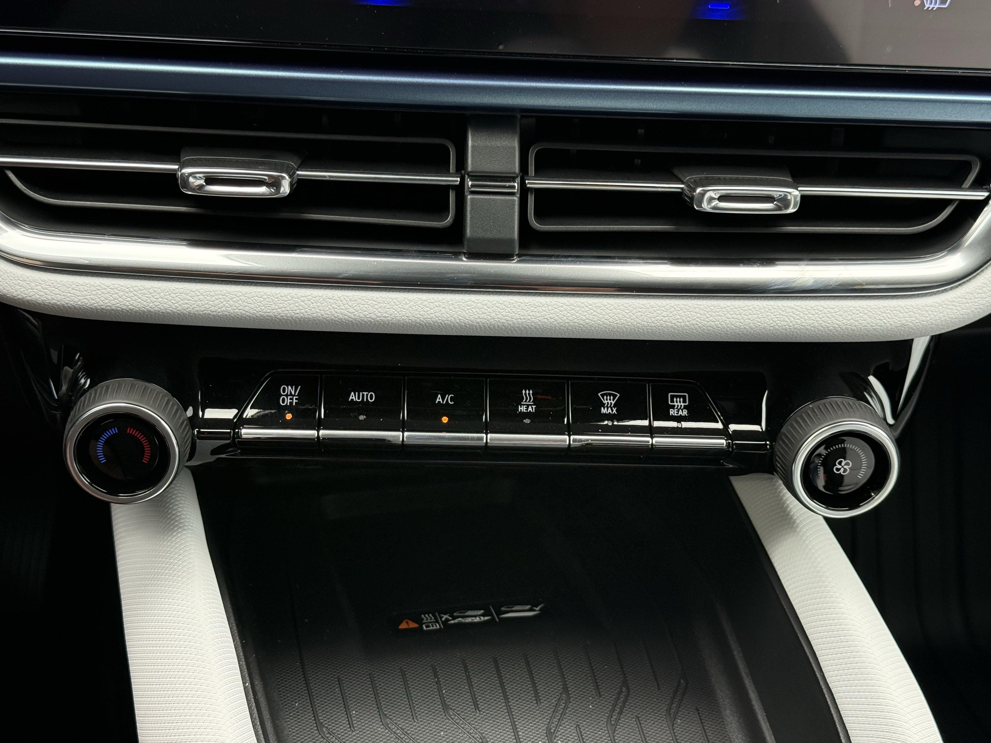 New 2026 Chevrolet Equinox EV LT FWD image 26