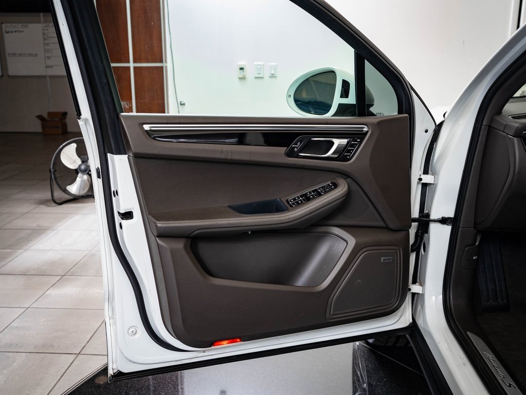 Used 2019 Porsche Macan S image 29