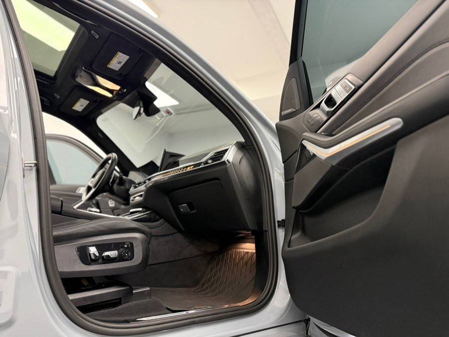 Used 2026 BMW X7 xDrive40i w/ Executive Package image 51