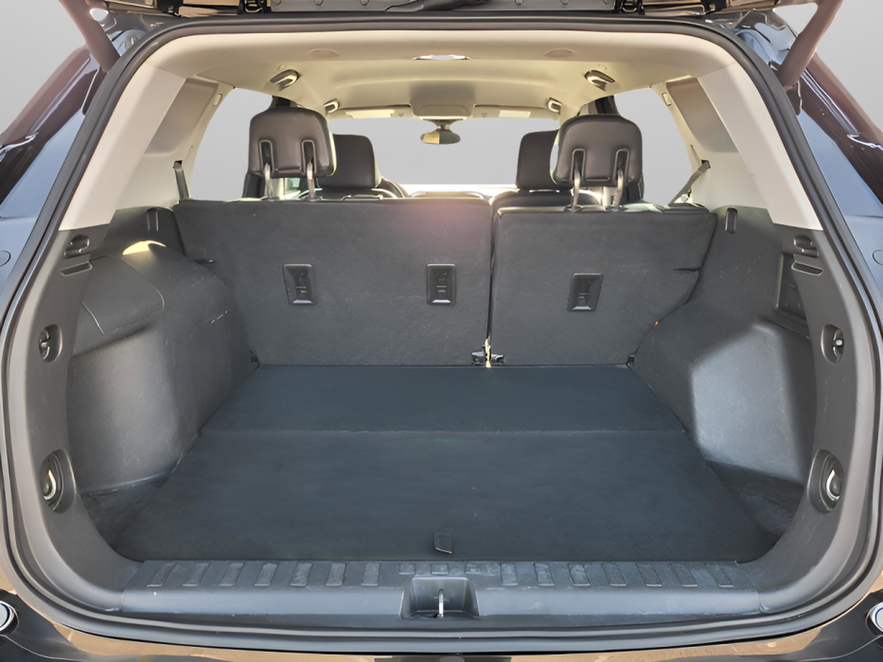 Used 2019 GMC Terrain SLT w/ Preferred Package image 9