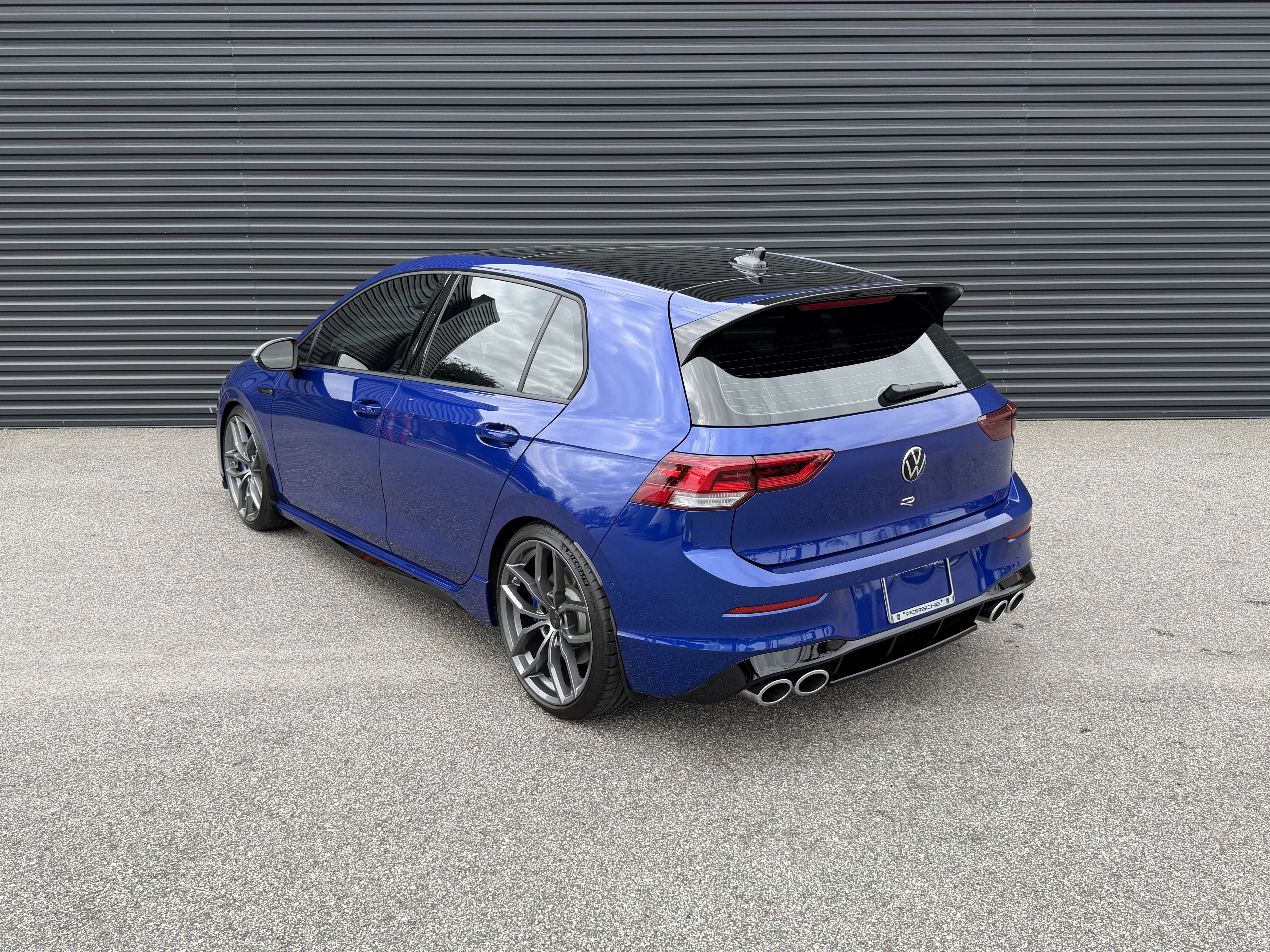 Used 2024 Volkswagen Golf R image 3