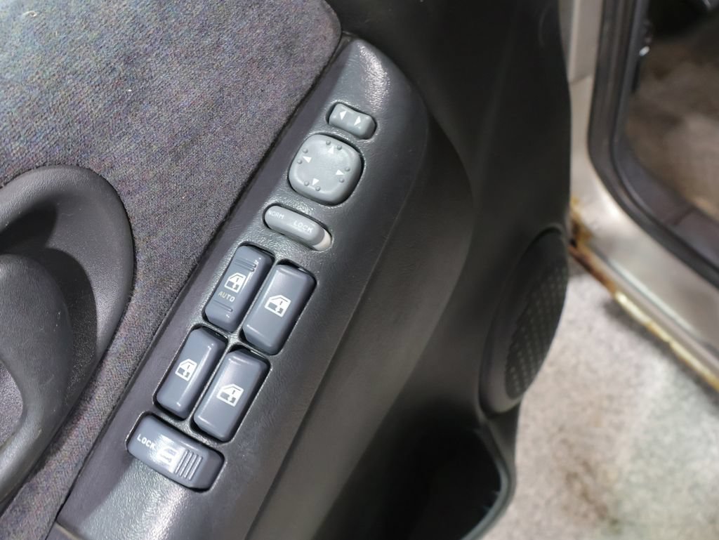 Used 1998 Chevrolet Blazer LS w/ Preferred Equipment Group RWD image 13