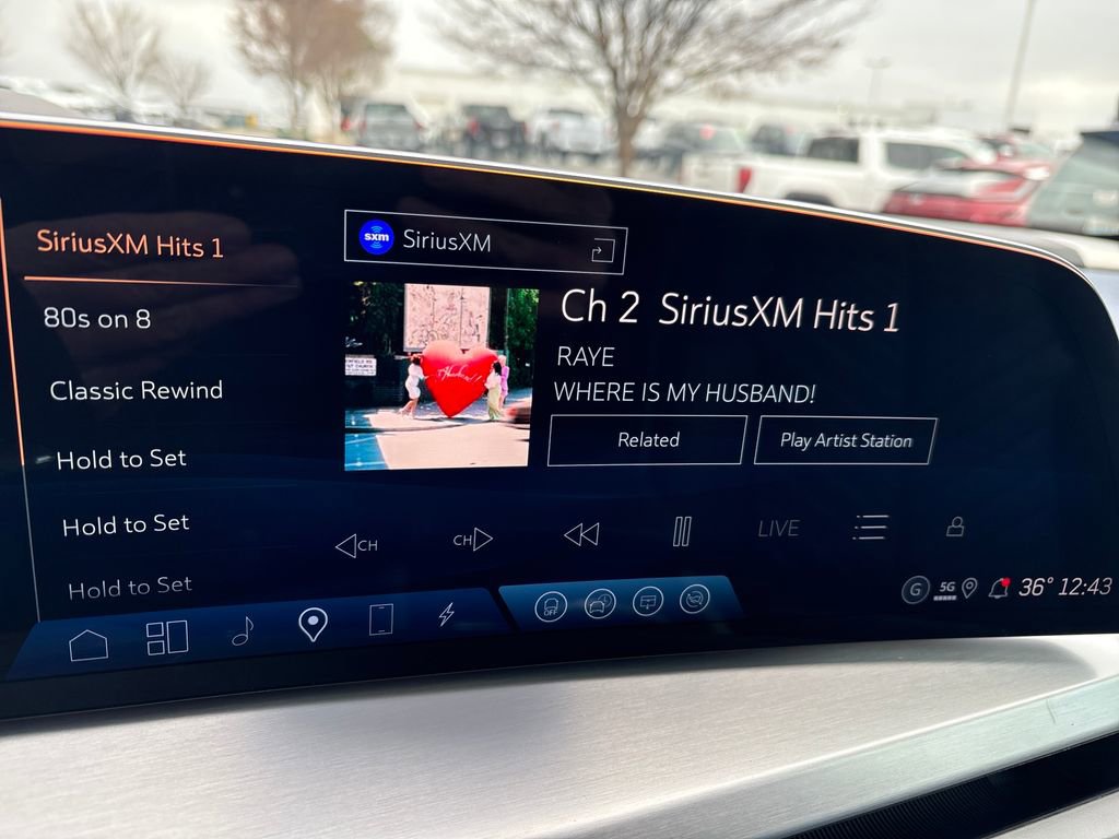 New 2026 Cadillac Vistiq Premium Luxury w/ LPO, Floor Liner Package image 34