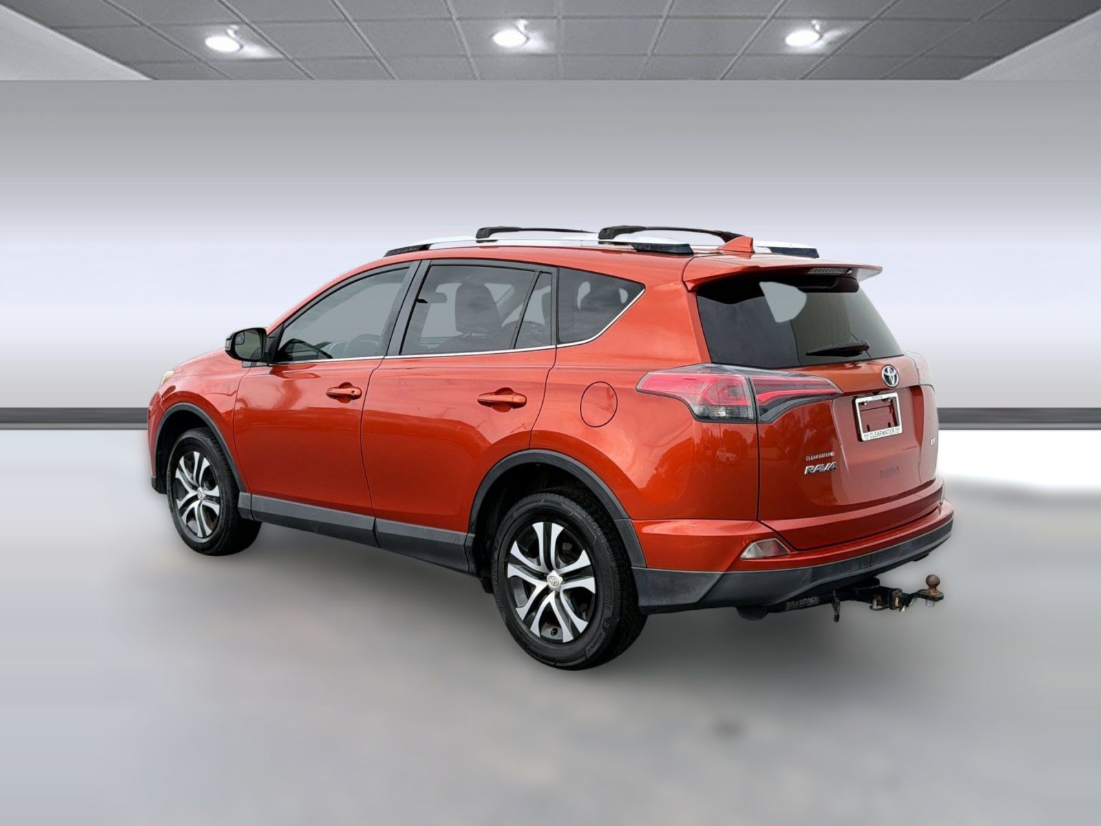 Used 2016 Toyota RAV4 LE FWD image 3
