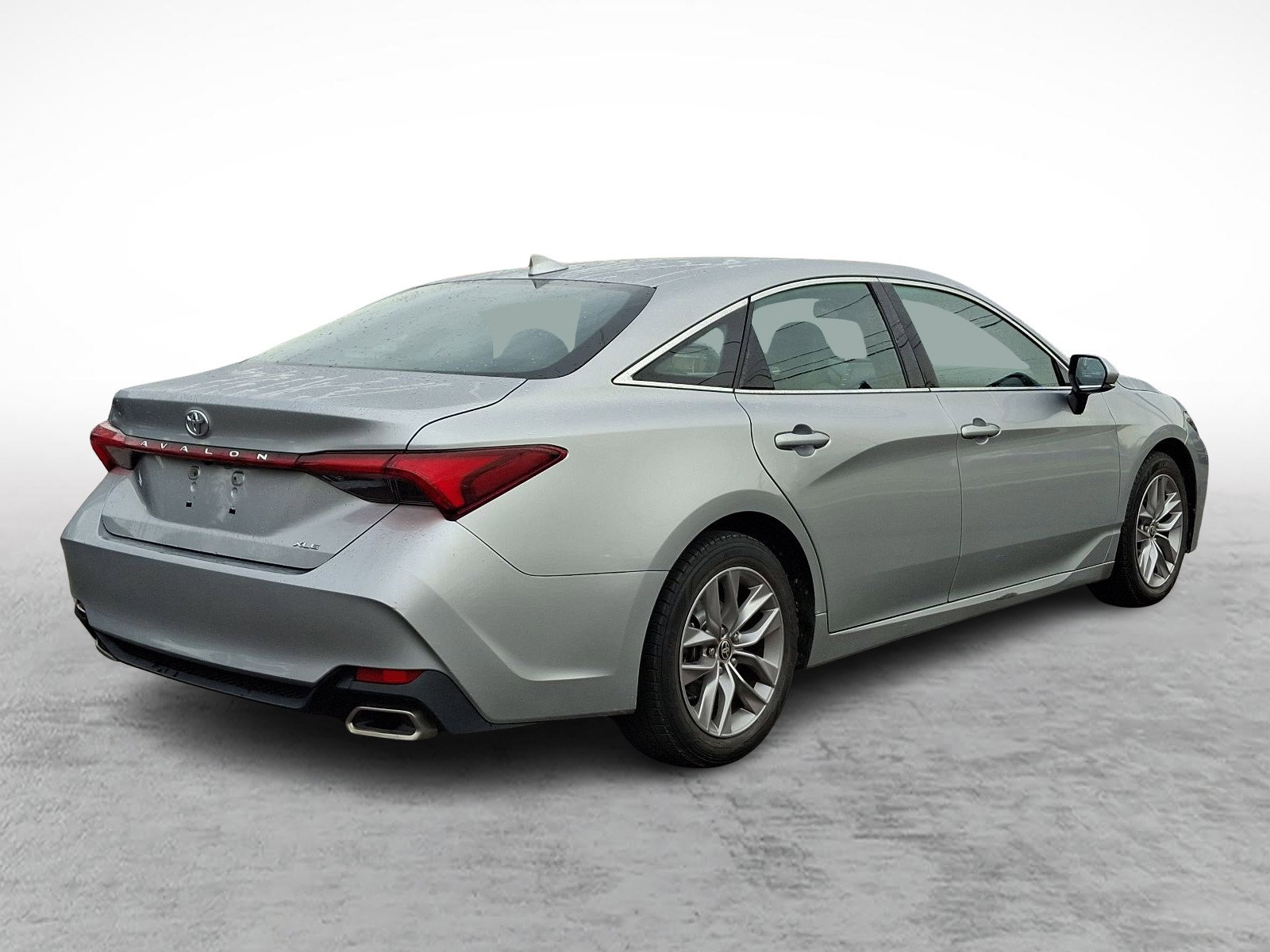 Used 2021 Toyota Avalon XLE image 6