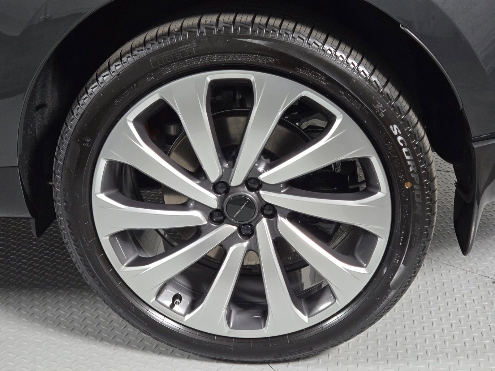 New 2026 Land Rover Range Rover Autobiography AWD/4WD image 10