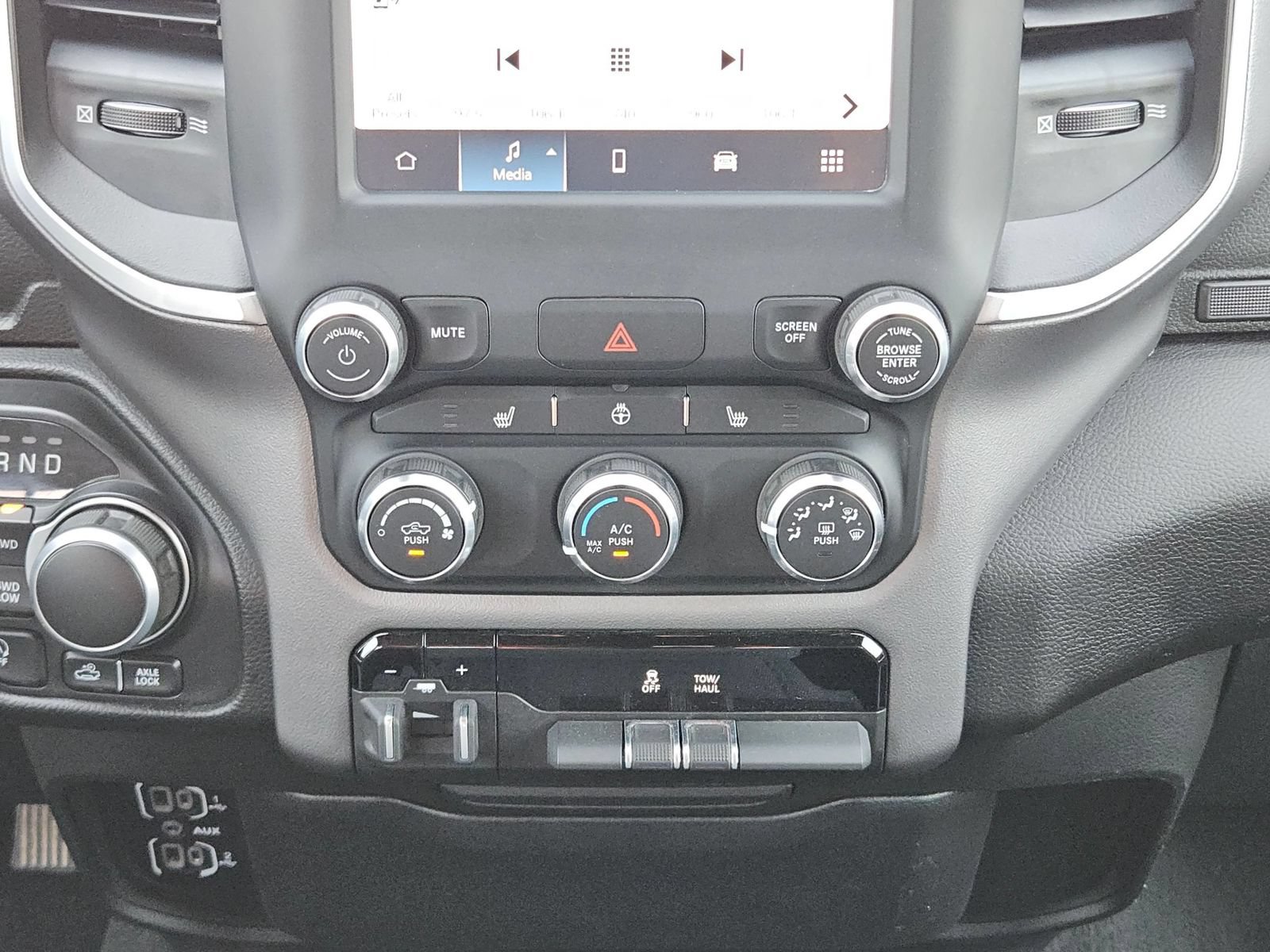 Used 2023 RAM 1500 Big Horn AWD/4WD image 19