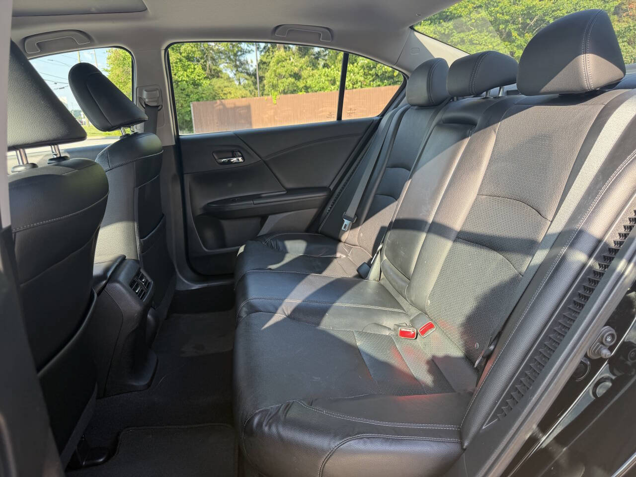 Used 2015 Honda Accord Touring image 8