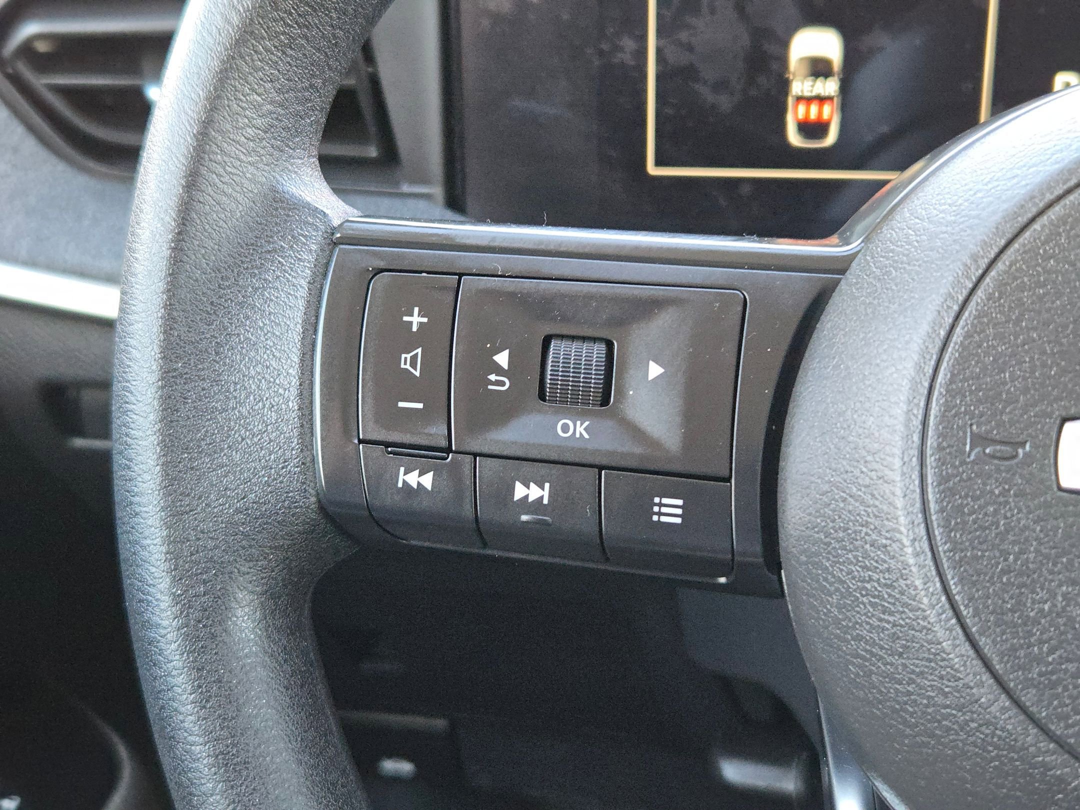 Certified 2025 Nissan Kicks SV w/ Illumination Package image 21