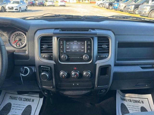 Used 2015 RAM 1500 Express RWD image 18