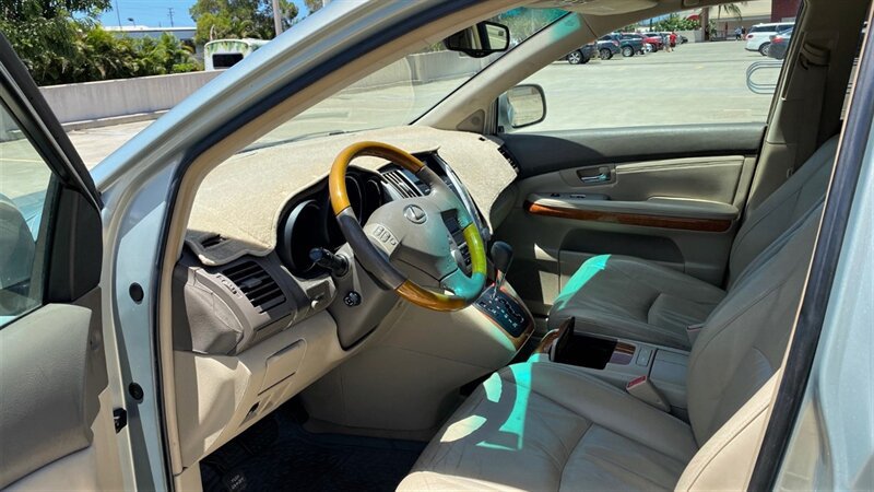 Used 2004 Lexus RX 330 FWD image 9