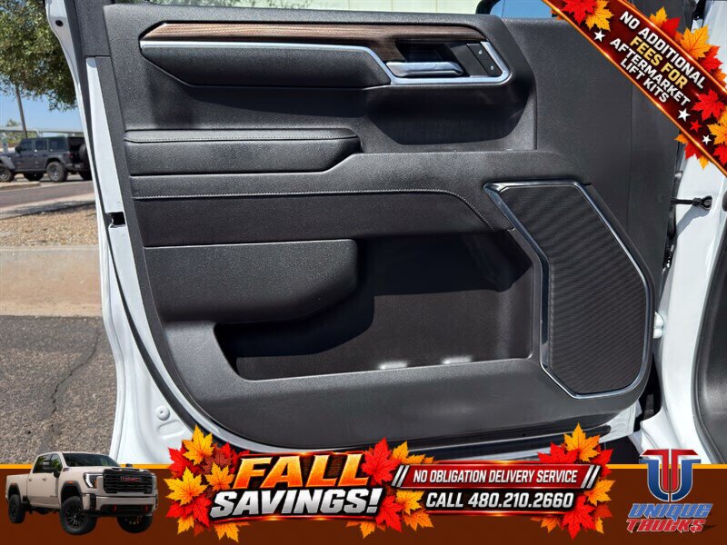 Used 2023 Chevrolet Silverado 1500 RST w/ Redline Edition AWD/4WD image 16