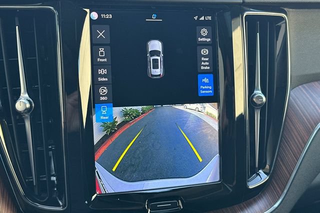 Used 2023 Volvo XC60 B5 Plus w/ Climate Package AWD/4WD image 19