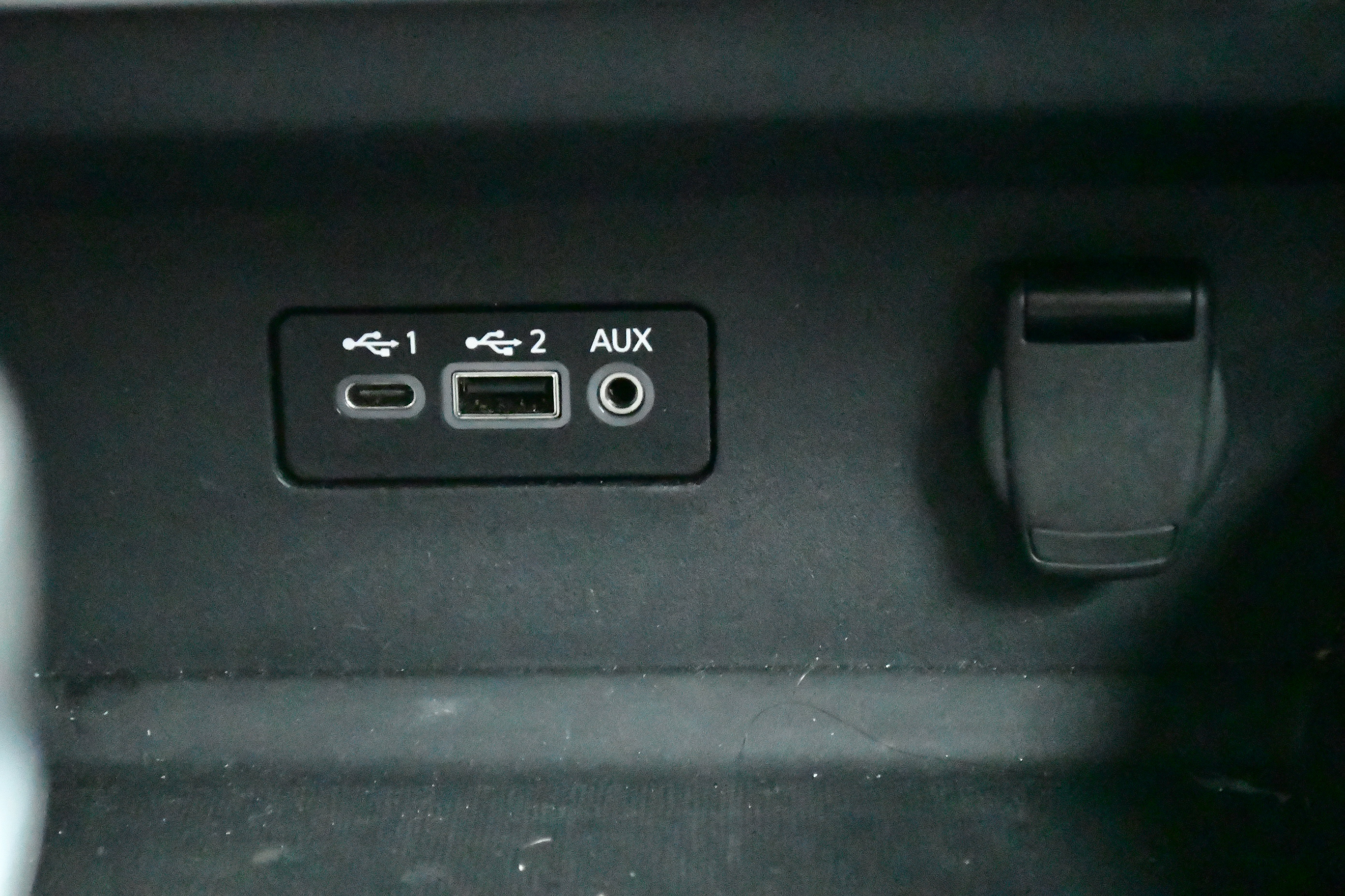 Used 2025 Nissan Altima 2.5 SV FWD image 27