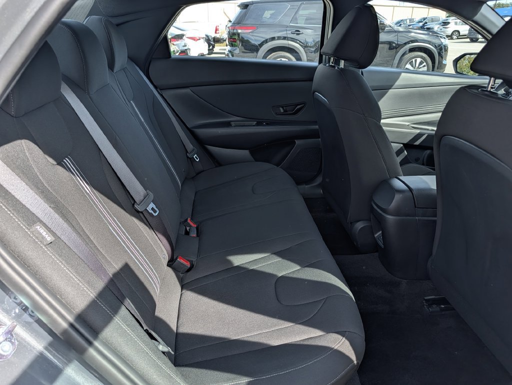 Used 2026 Hyundai Elantra Sport FWD image 29