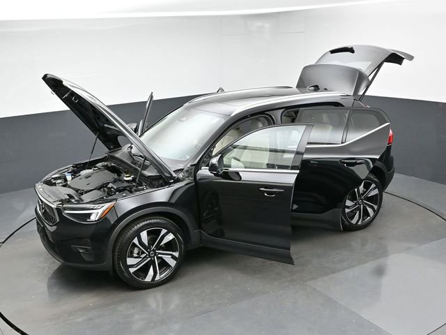 Used 2023 Volvo XC40 B5 Plus w/ Protection Package Premier AWD/4WD image 49