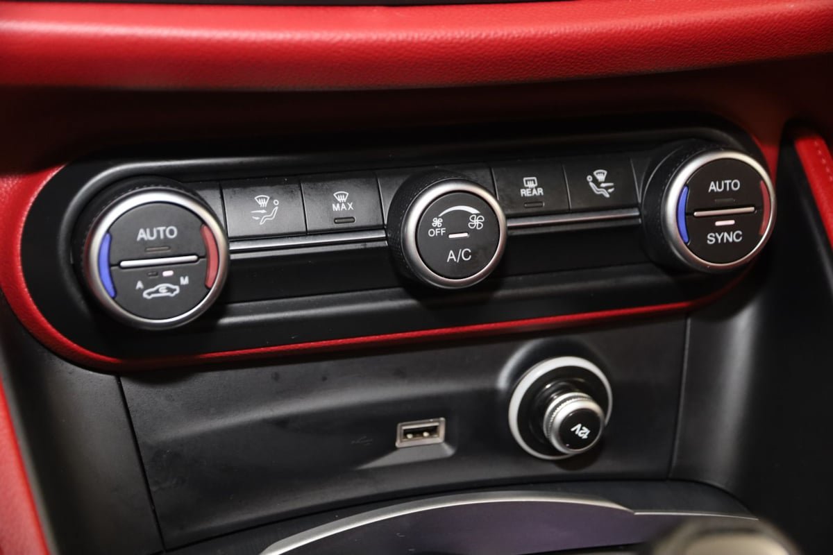 Used 2019 Alfa Romeo Stelvio w/ Nero Edizione RWD image 27