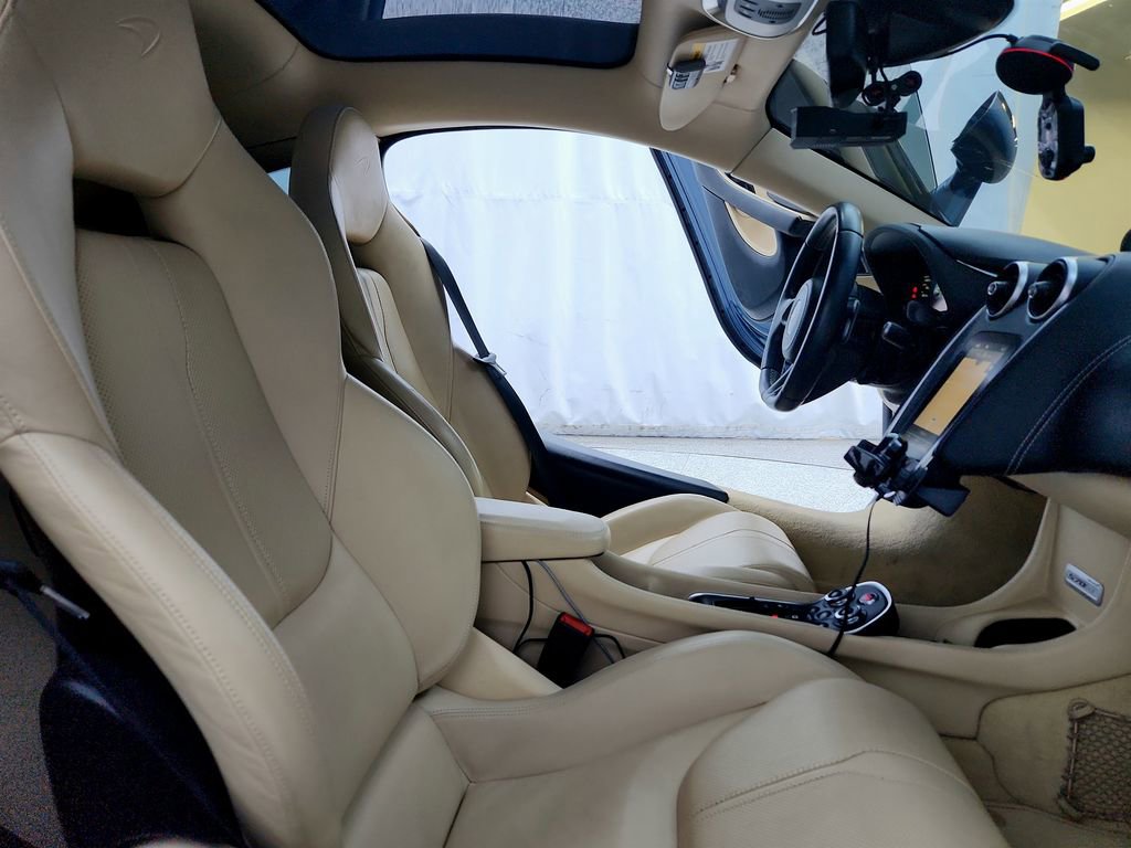 Used 2017 McLaren 570S image 34