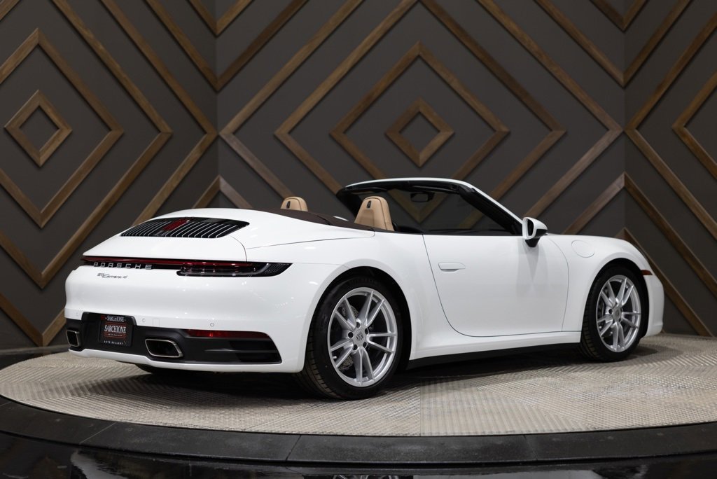 Used 2024 Porsche 911 Carrera image 2