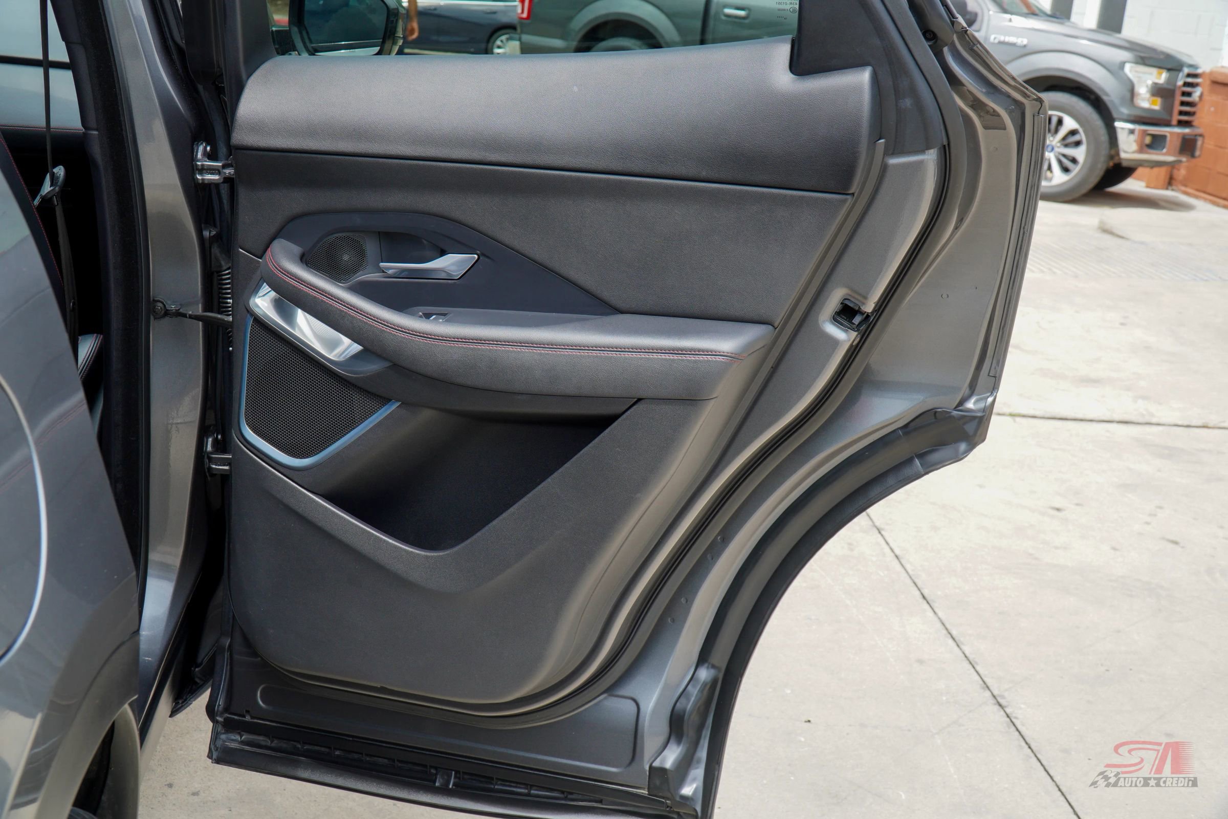 Used 2020 Jaguar E-PACE Checkered Flag image 24