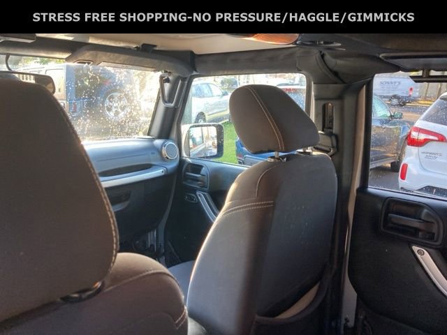 Used 2017 Jeep Wrangler Unlimited Sahara image 26