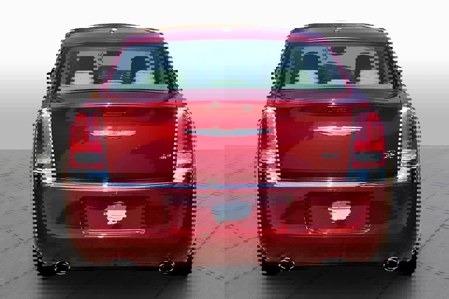 Used 2014 Chrysler 300 image 4