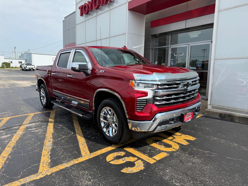 Used 2024 Chevrolet Silverado 1500 LTZ w/ LTZ Premium Package AWD/4WD image 3