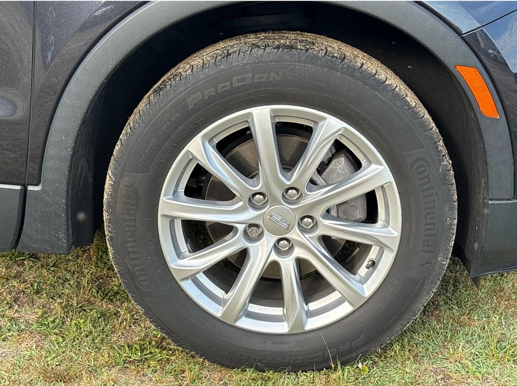 Used 2023 Cadillac XT4 Luxury w/ Cold Weather Package FWD image 8