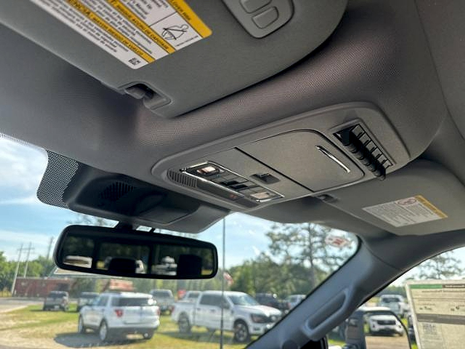 New 2025 Ford F250 Lariat w/ Lariat Ultimate Package image 29