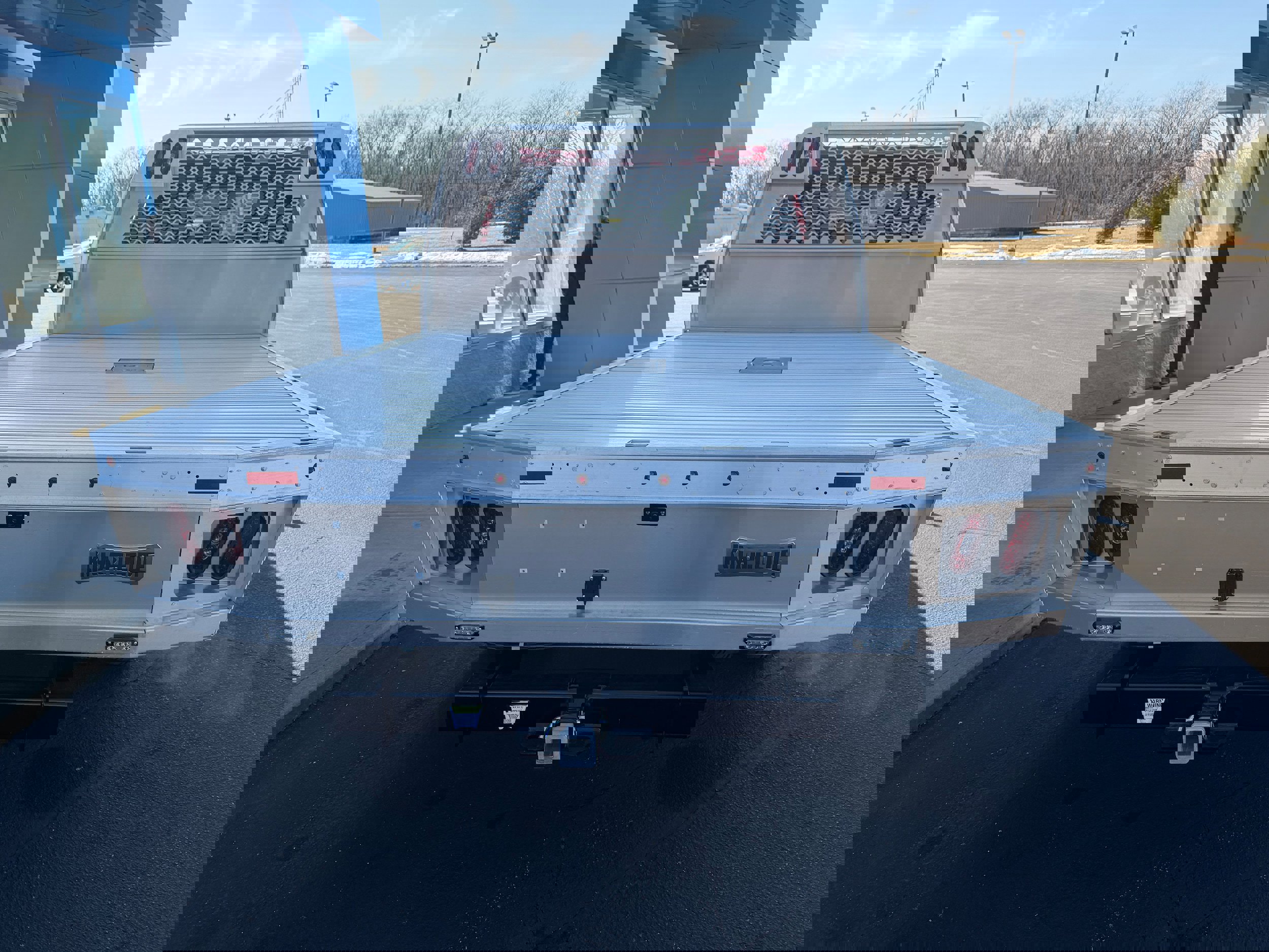 New 2025 GMC Sierra 3500 SLE w/ SLE Convenience Package image 3