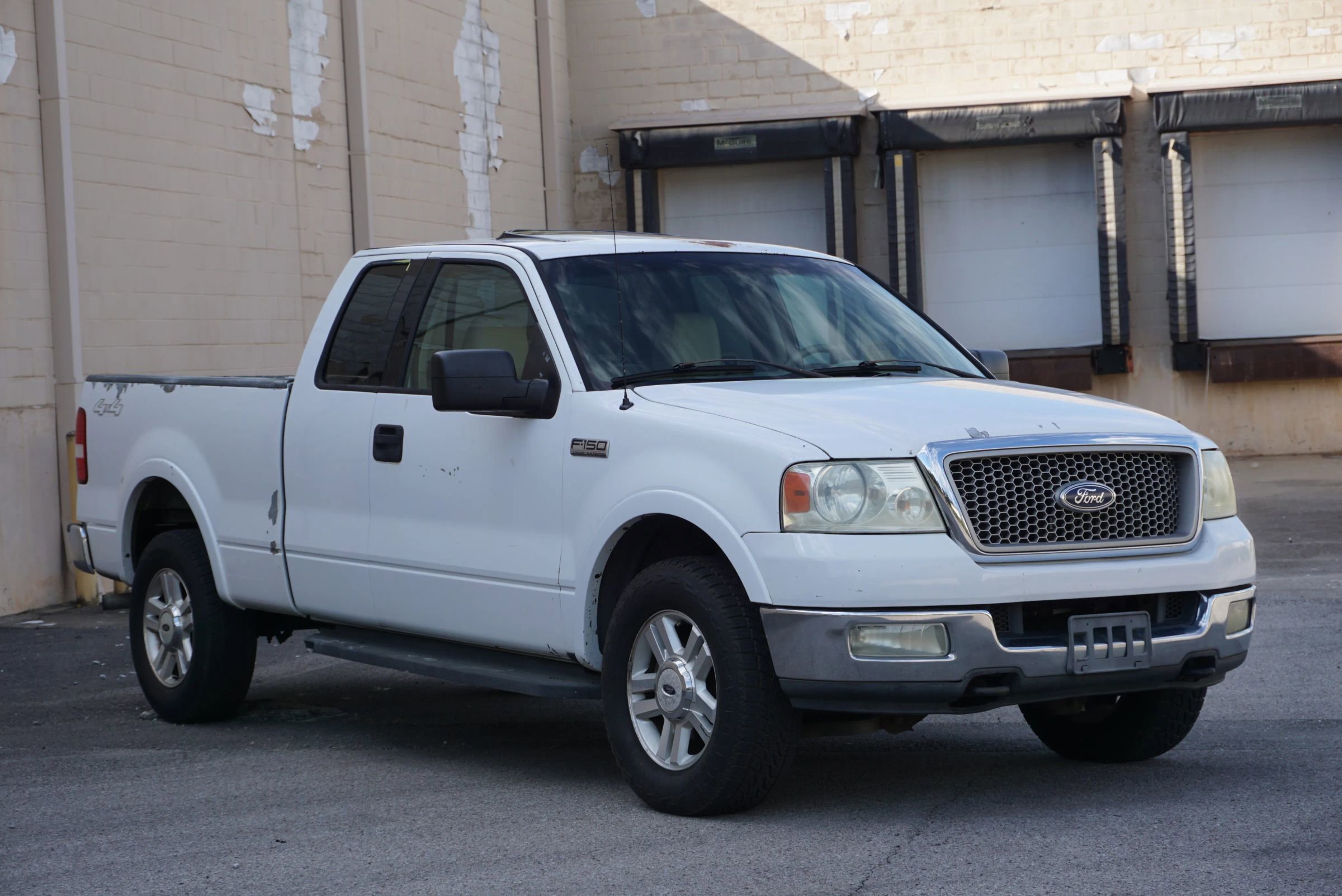 Used 2004 Ford F150 Lariat image 4