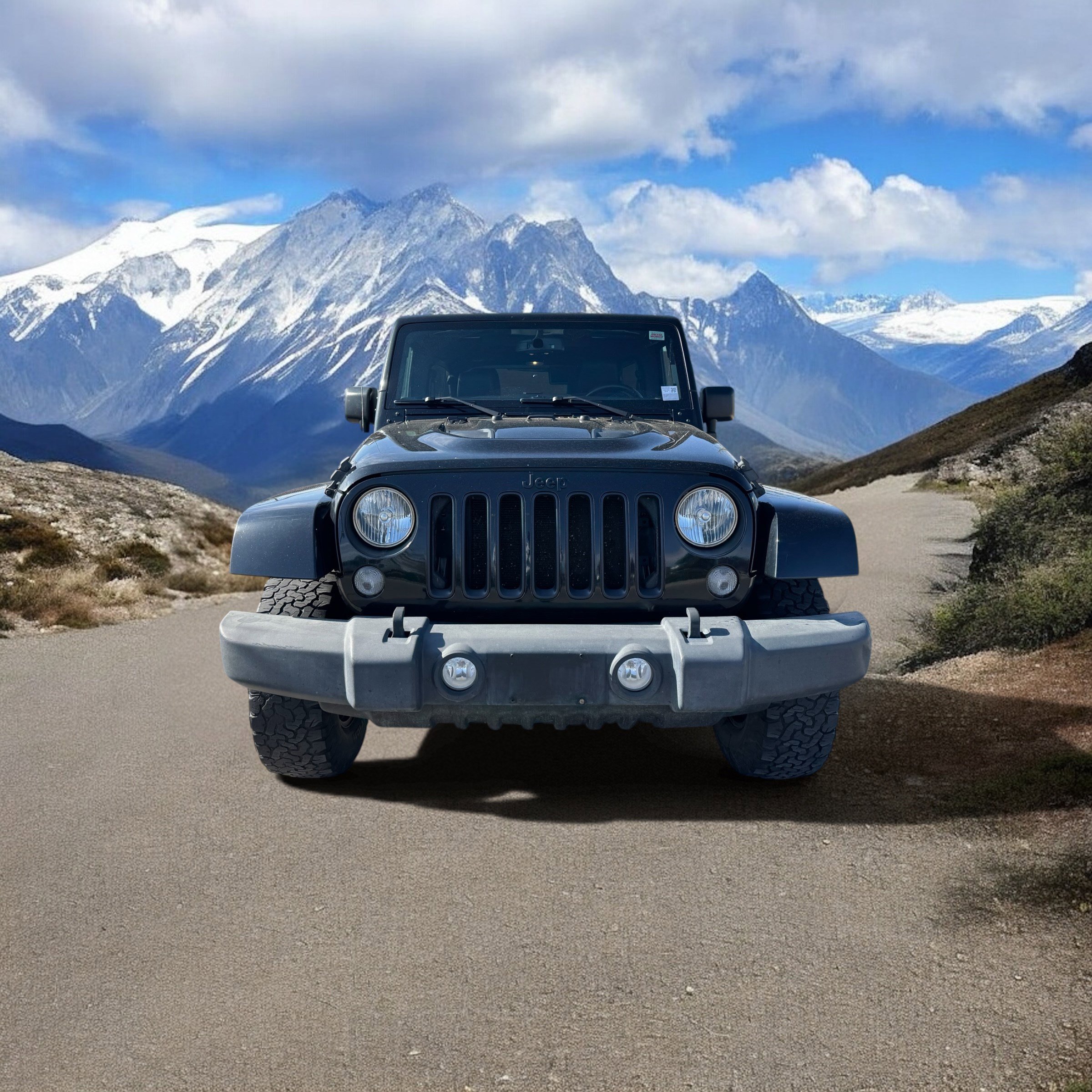 Used 2015 Jeep Wrangler Unlimited Sahara AWD/4WD image 8