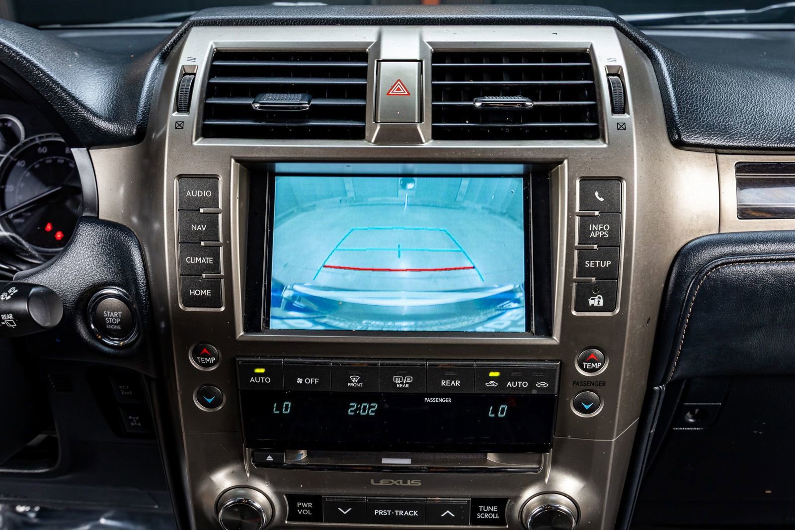 Used 2020 Lexus GX 460 Premium w/ Premium Package AWD/4WD image 26