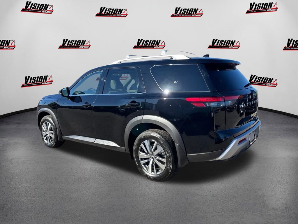 New 2025 Nissan Pathfinder SL image 7